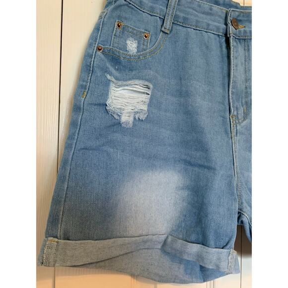 Jean shorts distressed new no tags XL light wash - Picture 5 of 7